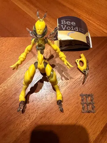 -FORM Series- Bee Void 허니 honey 정크