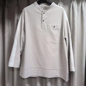 오버 사이즈 SUMi STYLE 헨리넥 아이보리 긴팔 상의