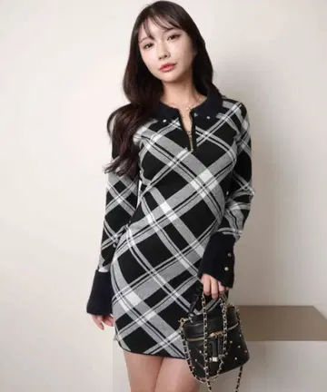 LIP SERVICE 페더 컬러 체크 니트 원피스