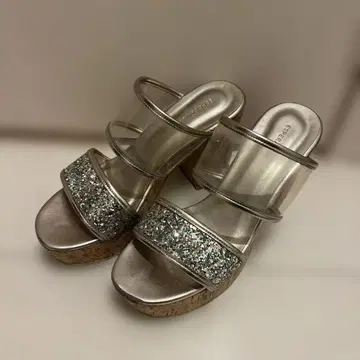 글리터 클리어 스트랩 샌들