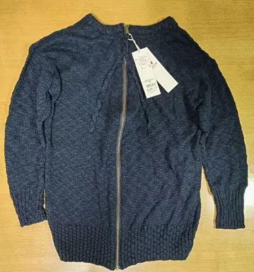 F O B 네이비 스웨터 M 사이즈 미사용