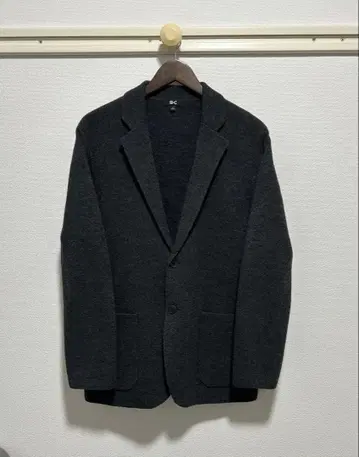 새상품급 유니클로 C 니트 자켓 다크 그레이 L