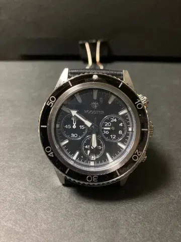 ROOSTER 크로노그래프 손목시계 블랙 베젤 쿼츠 500개 한정판