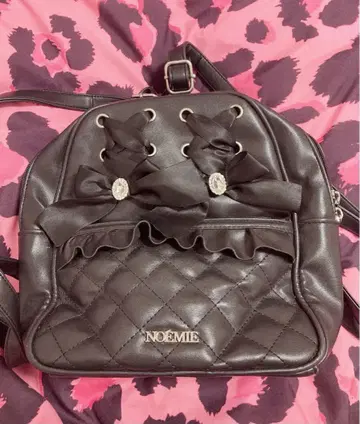 NOEMIE 레이스업 퀼팅 백팩