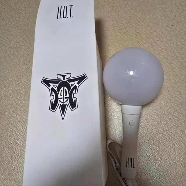 H.O.T. 응원봉 화이트 풀박스