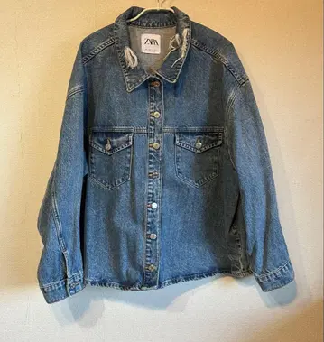 ZARA 오버 사이즈 데미지 데님 자켓