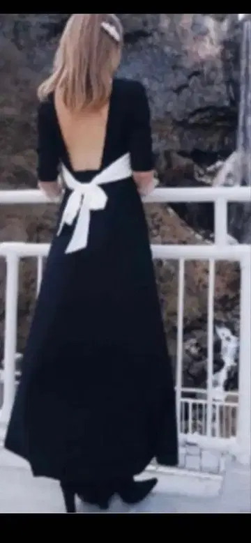 eimyistoire 백리본 원피스 블랙