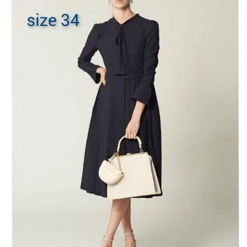 CELFORD 보타이 부착 플리츠 원피스