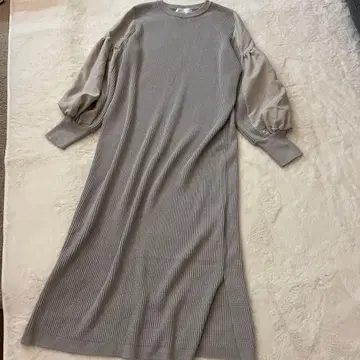 [ 새상품급 ] 니트 원피스 퍼프 슬리브 야마다야 Vin