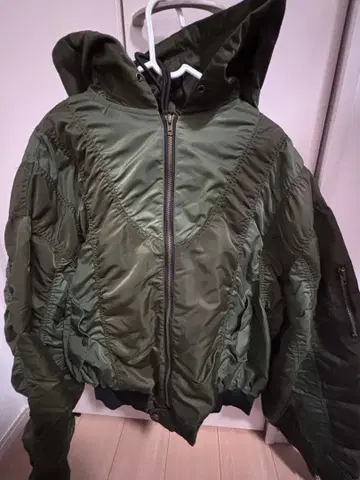 Crop Shirring Hood MA-1