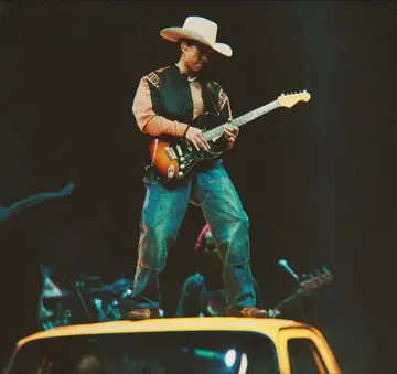 히라이 다이 착용 Harley-Davidson 나일론 자켓 오렌지/블랙