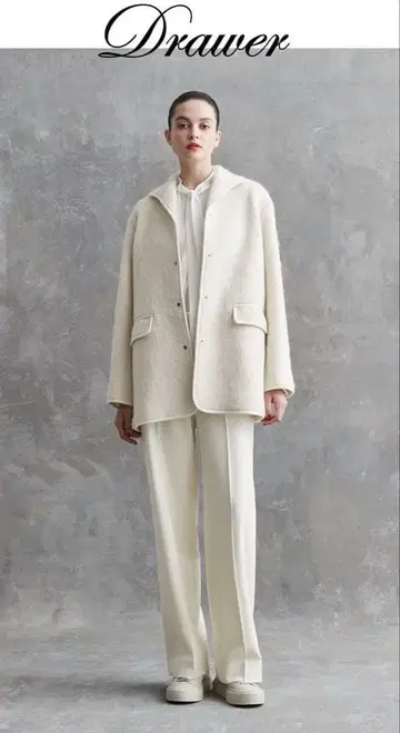 드로어 화이트 울 알파카 샤기 코트