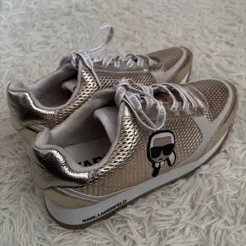 KARL LAGERFELD PARIS Women's Meade 25.0