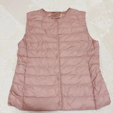 새상품급 유니클로 울트라 라이트 다운 핑크 베스트 S 사이즈 이너다운