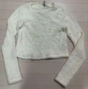 Stradivarius 화이트 퍼 스웨터
