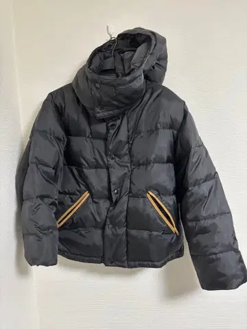 마우지 블랙 후드 부착 다운 자켓