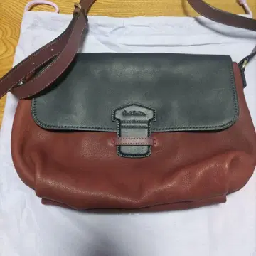 미사용품 Paul Smith 가죽 숄더백 빨검