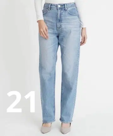 새상품 YANUK 야누크 데님 스트레이트 LOUISE 21