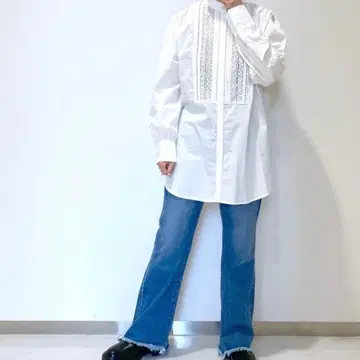 화이트 코튼 오버 사이즈 셔츠