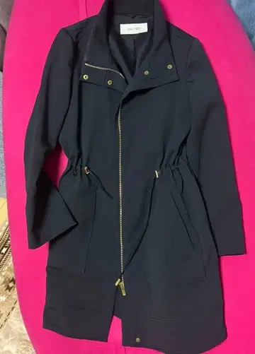 DES PRES 데프레 투모로우랜드 코트 36