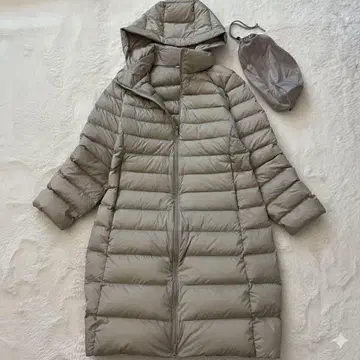 [유니클로] L 사이즈 울트라 라이트 다운 롱 코트 수납 봉투 포함