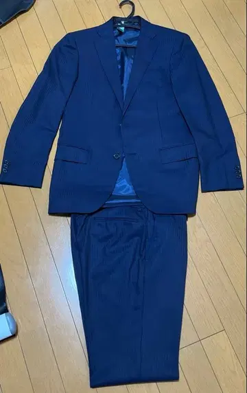 그린 라벨 릴랙싱 레다 네이비 수트 셋업