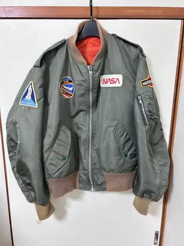 플라이트 자켓 MA-1