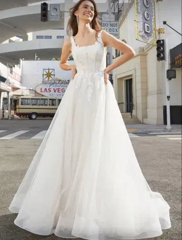 화이트 A라인 웨딩 드레스