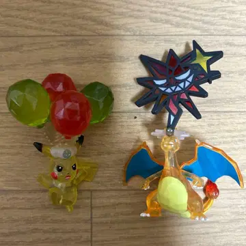 피카츄 리자몽 피규어 세트