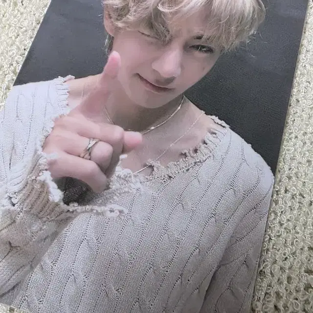 방탄 뷔 V 니트태형 레이오버 pvc 특전 양도 판매