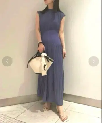 새상품급 FRAY I.D 플리츠 허리 리브 롱 원피스