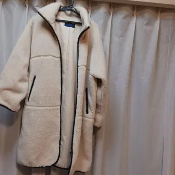 SHIPS, 보아 롱 코트, 크림색