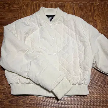 ZARA 아이보리 퀼팅 자켓 XS