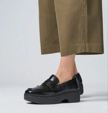 미사용 핏플랍 통굽 로퍼