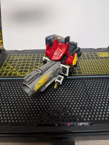 크러쉬 비다맨 [쉐이드 와이번] 조립 완료