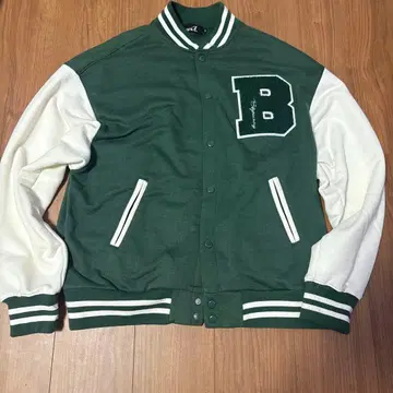 Cavari'A 바시티 자켓 사이즈 46