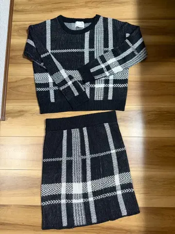 네이비와 화이트 체크 셋업