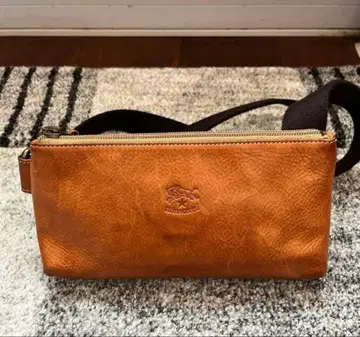 일비종떼 숄더백 크로스 바디백 누메 각인