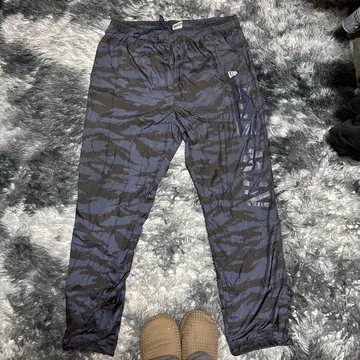 NEW ERA 카모 패턴 나일론 팬츠 X LARGE