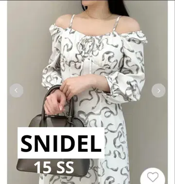 SNIDEL 스나이델 리본 프린트 원피스 스나이델 오프숄