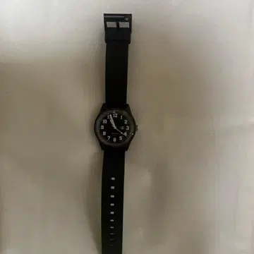 블랙 실리콘 밴드 아날로그 손목시계