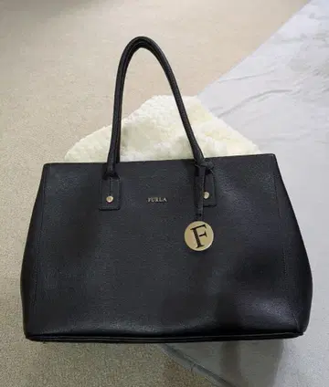 FURLA 훌라 토트백 블랙 핸드백