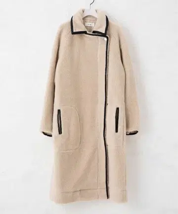 베이지 보아 롱 코트
