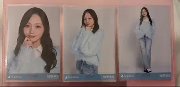 노기자카46 브로마이드 카라 부착 코디 우메자와 미나미 컴프