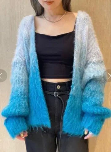 릴리 브라운 그라데이션 니트 가디건