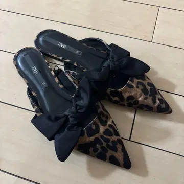 미사용 새상품 ZARA 레오파드 무늬 리본 샌들