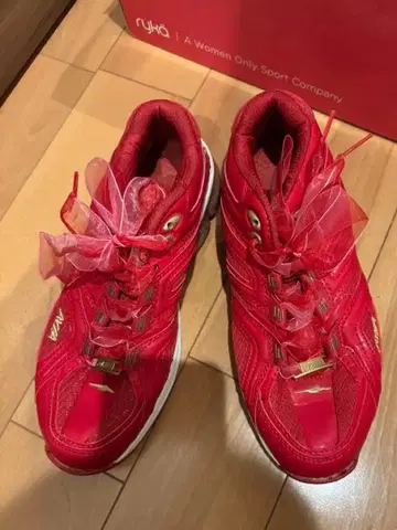 AVIA 여성용 스니커즈 레드