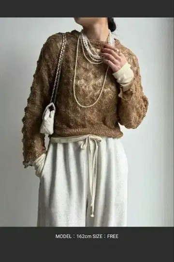 DouDou 니트 스웨터 미사용