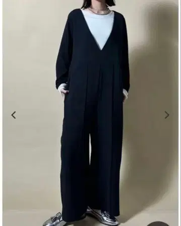 147 점프 수트 블랙 XS