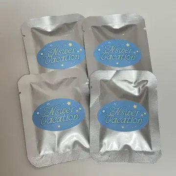 NMIXX NSWER VACATION 시크릿 마이크로 캔뱃지